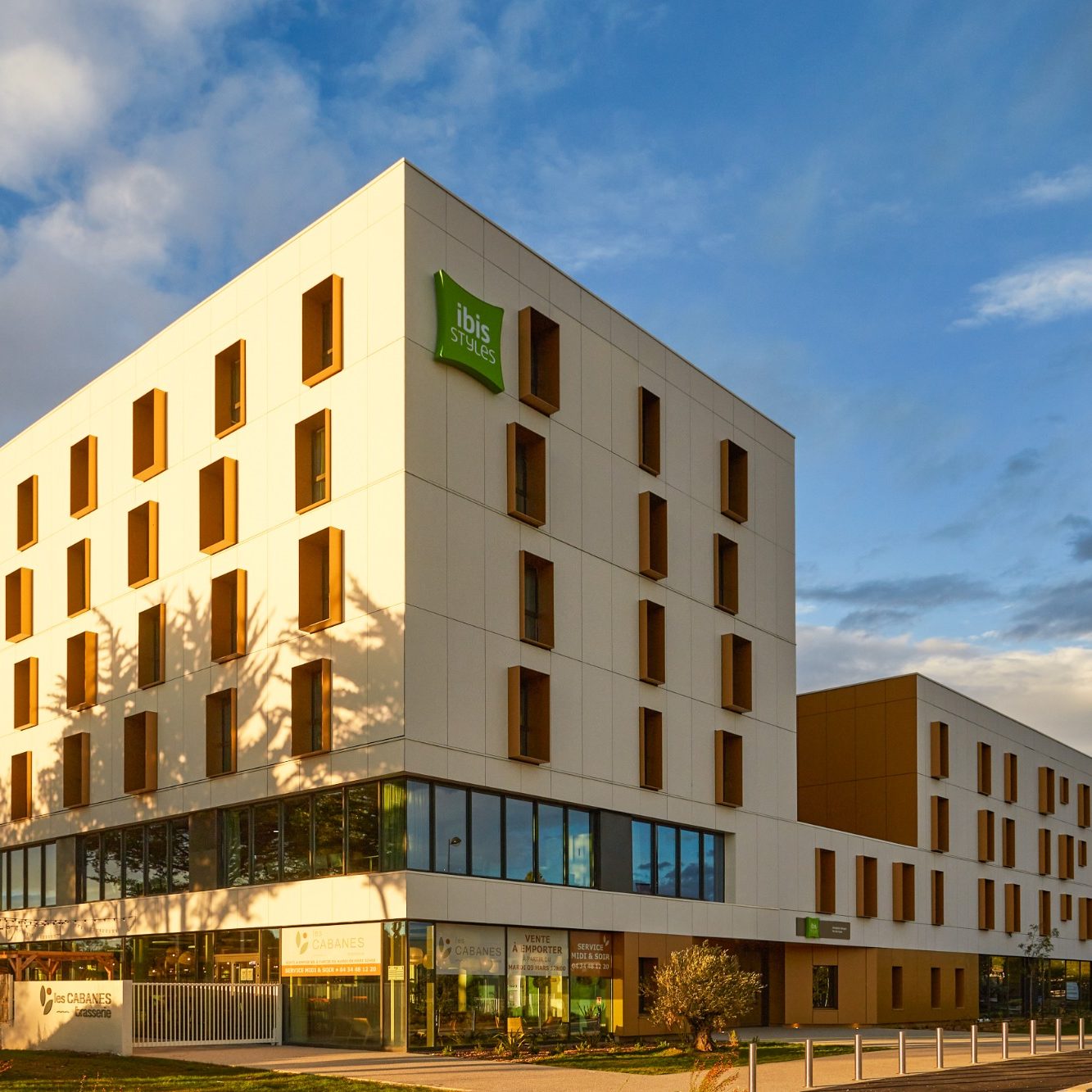 vue extérieure du club padel Montpellier